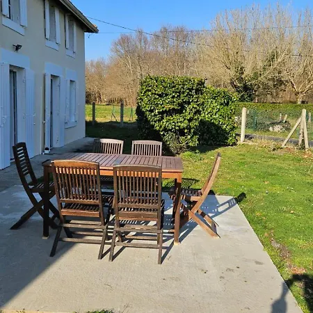Maison Amelia Дом отдыха Паранти-ан-Борн